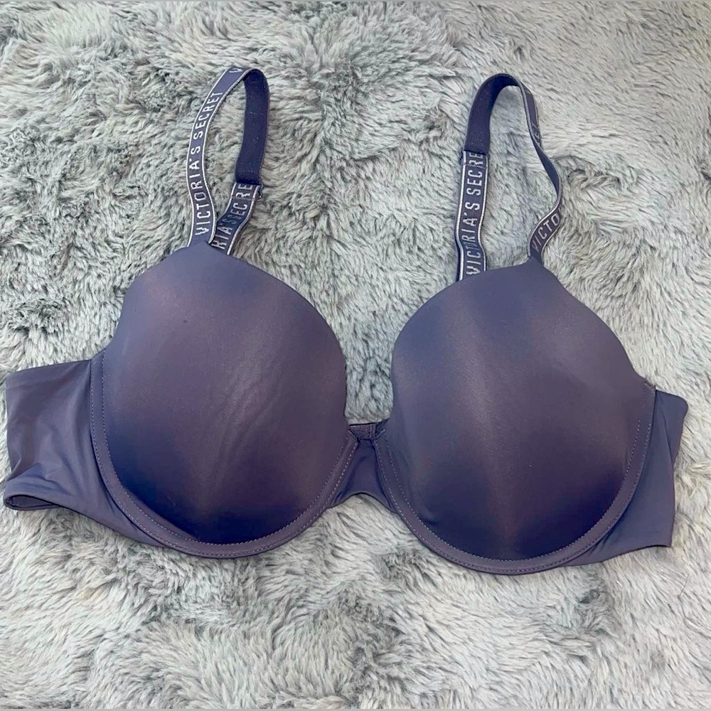 Grey Victoria’s Secret bra .